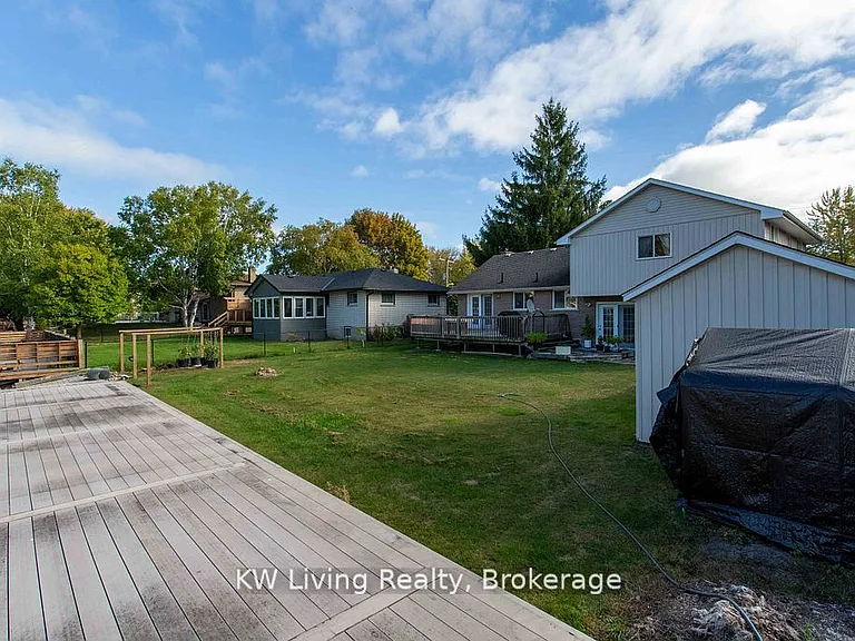 702 Lake Dr S — Photo 8