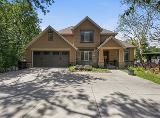 1683 N Main St, Centerville, UT 84014