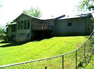 2811 S Moffet Ave, Joplin, MO 64804