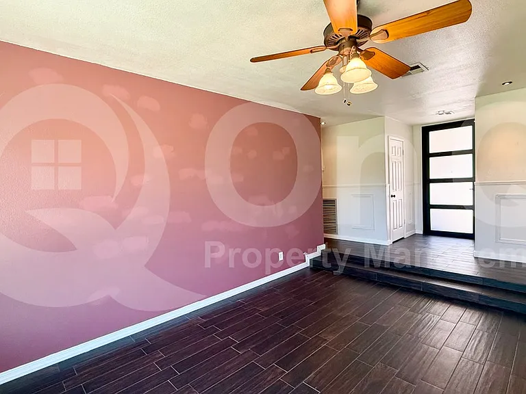 5702 W Royal Palm Rd — Photo 4