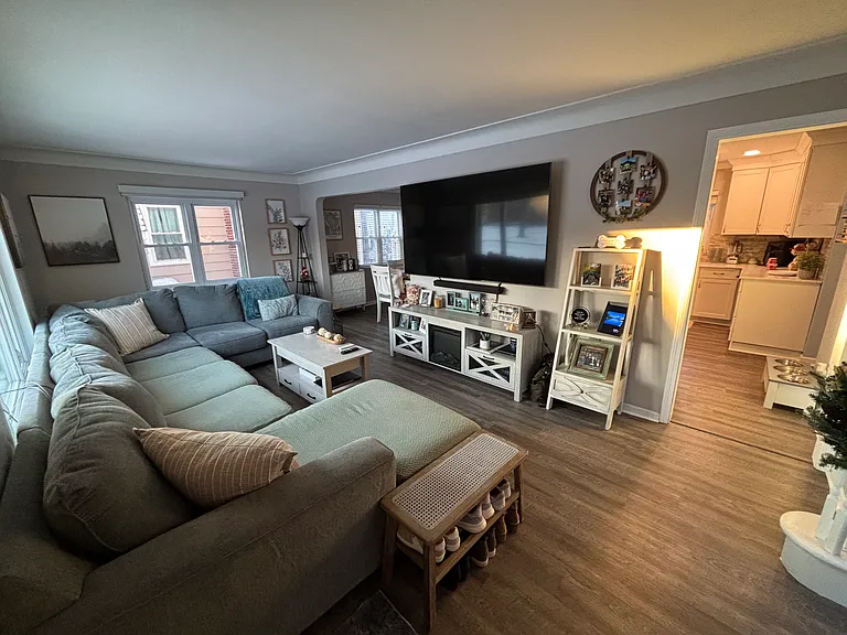 3749 Maxwell Rd — Photo 3