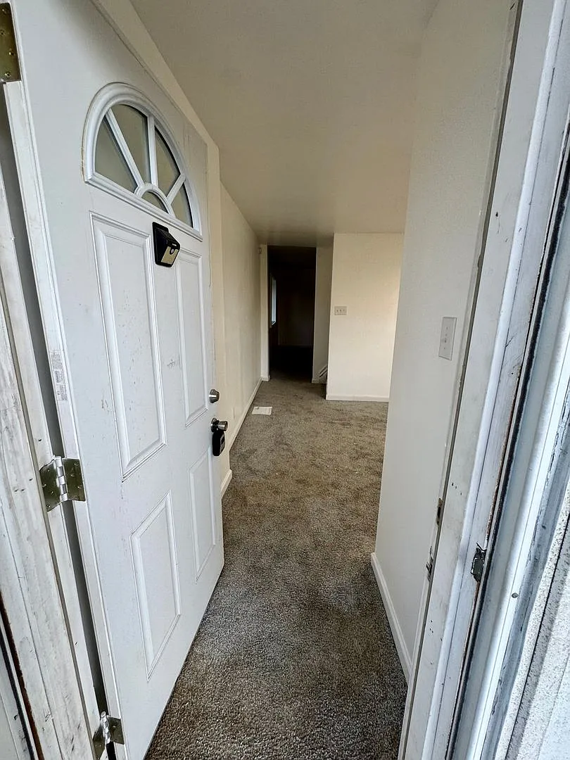 Charming 3 Bed 1 Bath Home! Recently Updated! — Photo 4