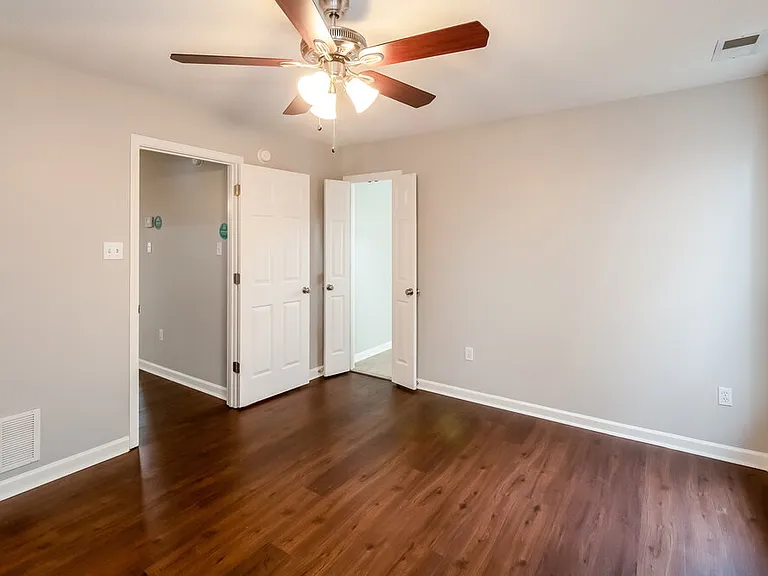 5456 Pollard Dr — Photo 10