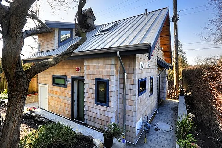 3608 W 30th Ave — Photo 1