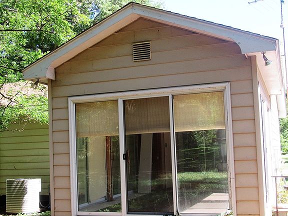 4th image of 216 Claybrook Ave