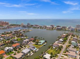 371 Bayside Ave, Naples, FL 34108