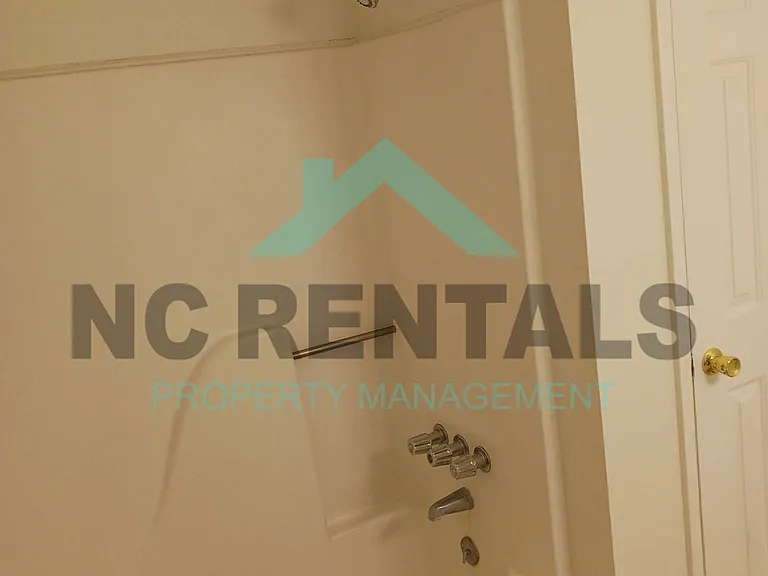 100 Kristin Dr #C5 — Photo 26