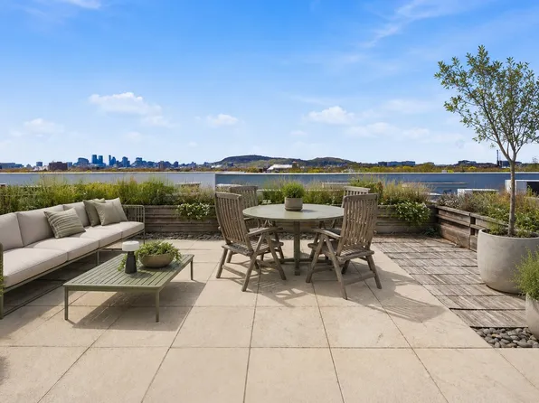2530 Place Michel Brault #611, Montreal, QC H1Y 0B6
