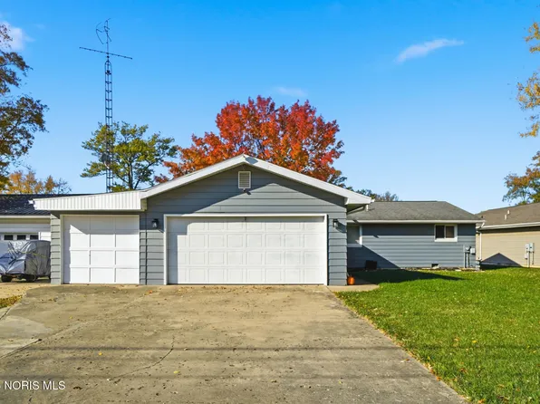 5311 Lake Dr, Celina, OH 45822