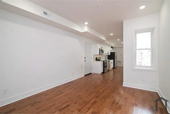 3035 W Diamond St #3 — Photo 8