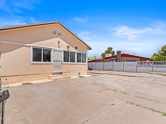 3rd image of 209 N Seville Dr #A