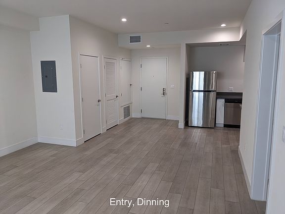 3rd image of 3647 Hughes Ave #Na