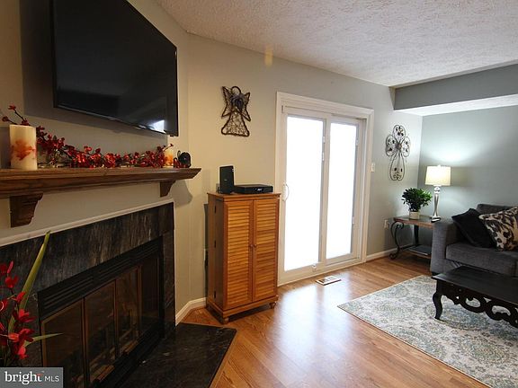 3rd image of 4330 Gilmer Ct