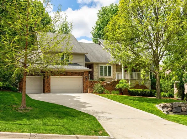 705 S 25th Ct, West Des Moines, IA 50265