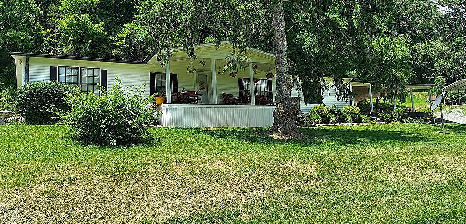 2nd image of 1517 Fowlers Grove Rd