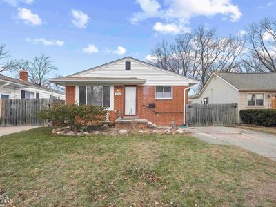 21609 Downing St, Saint Clair Shores, MI, 48080
