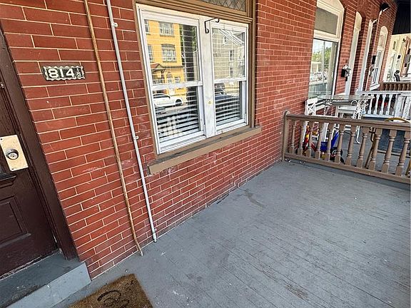 2nd image of 814-814.5 Washington St