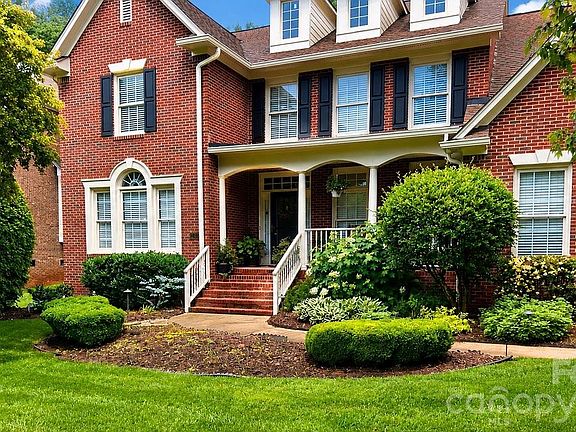 4th image of 8716 Devonshire Dr
