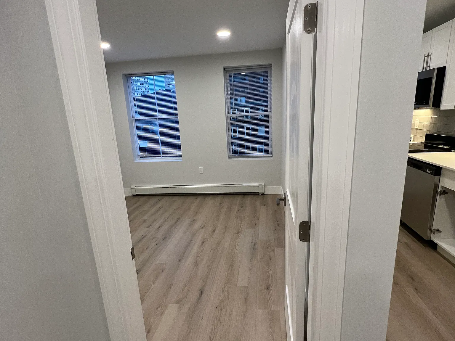 Studio, 500 sqft, $3,100 — Photo 2