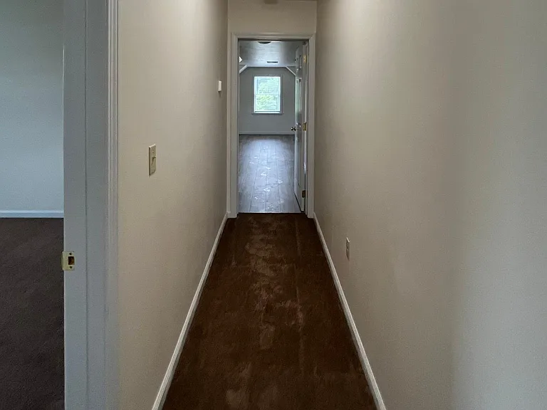 100 N Maple St — Photo 11
