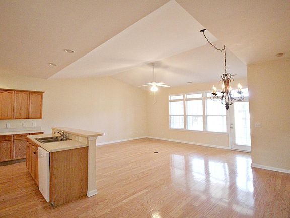 3rd image of 4247 Anderson Drive SE
