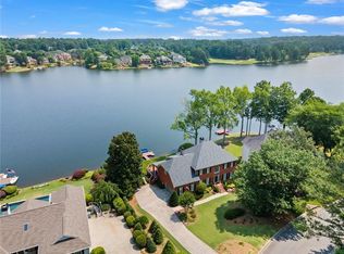 215 Clipper Bay Dr, Alpharetta, GA 30005