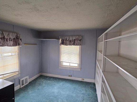 4th image of 34 West Ave