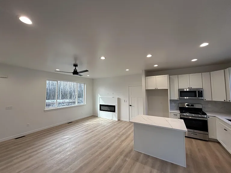 3480 S Shamrock St #1 — Photo 3