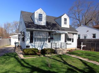 5571 N Long Island Dr, Milwaukee, WI 53209