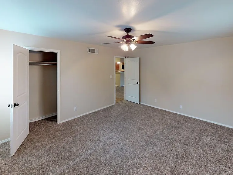 Metroplex Apartments — Photo 57