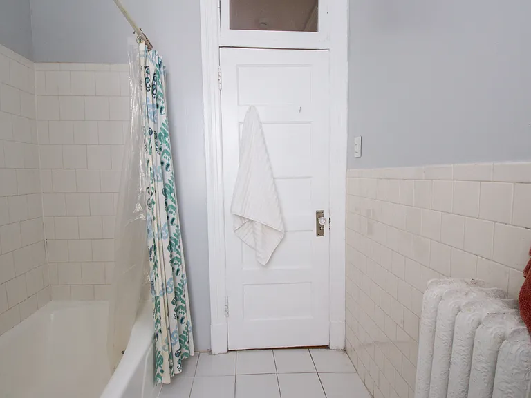 148 Adams St NW — Photo 9
