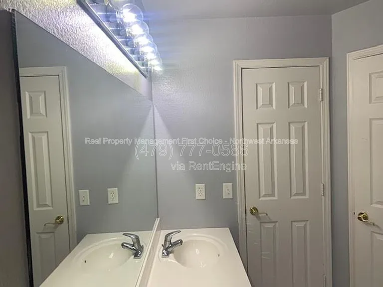 890 Sunflower St — Photo 6