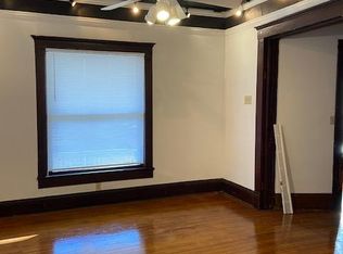 835 S 11th St #1, Lincoln, NE 68508