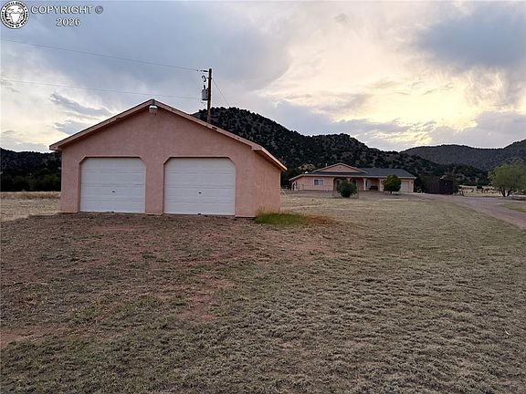 4th image of 282 Meadowdale Ln