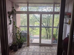 3025 The Credit Woodlands #250, Mississauga, ON L5C 2V3