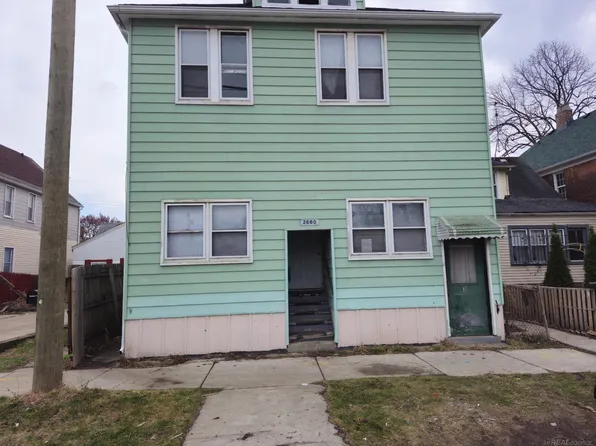 2680 Carpenter St, Hamtramck, MI 48212