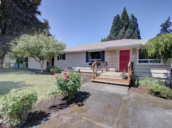 7104 NE 57th St, Vancouver, WA 98661