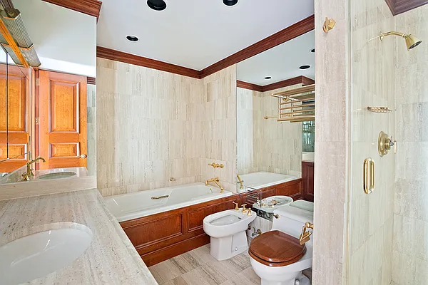 Rented by Compass | media 26