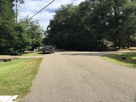 5th image of 3644 Wood Hill Dr