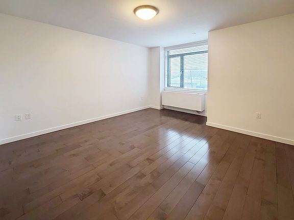 5th image of 30-40 21st St #604