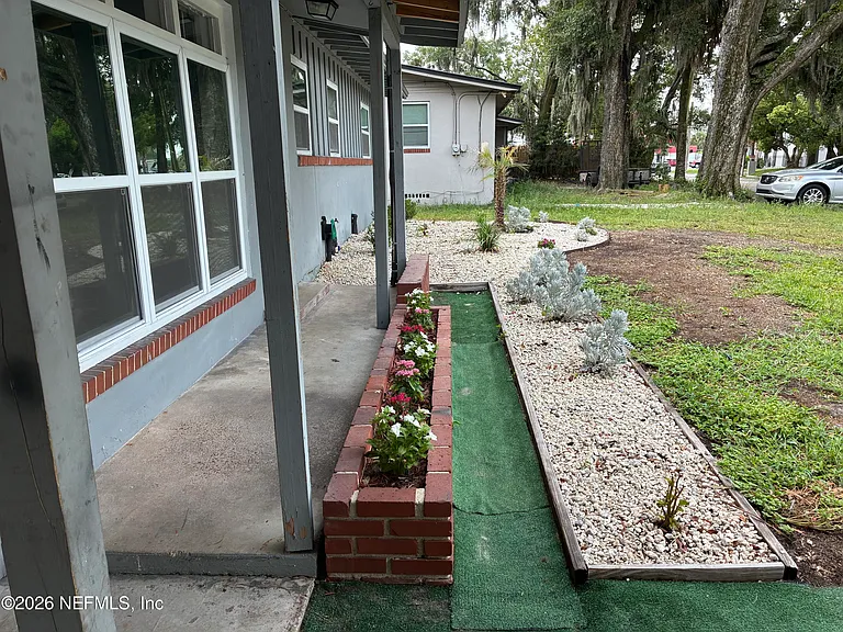 1739 Cesery Blvd — Photo 6