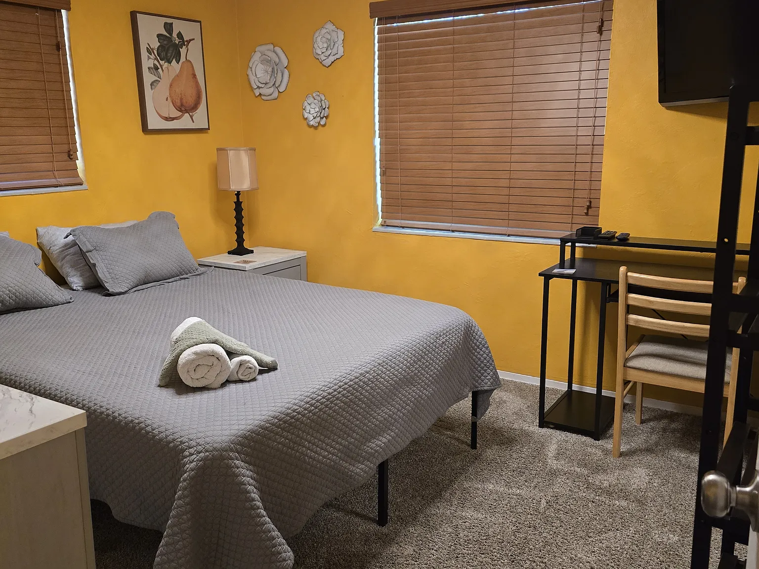 113 NE 2nd Pl — Photo 3