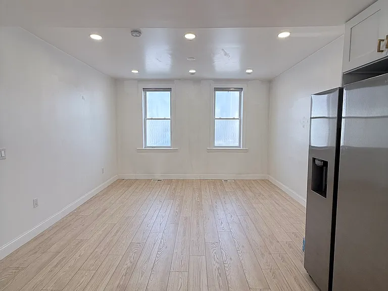 112 Westminster Pl #1 — Photo 4