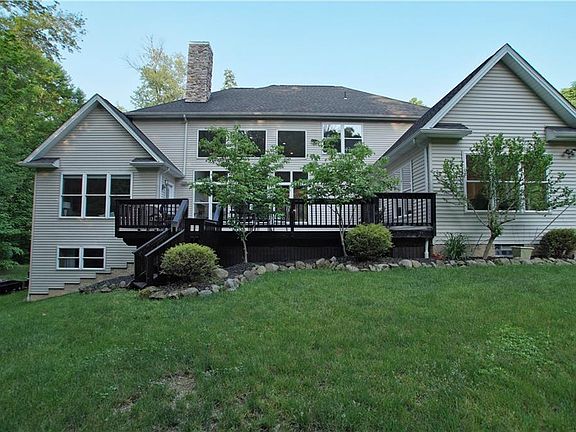 3rd image of 16990 Moreland Ln