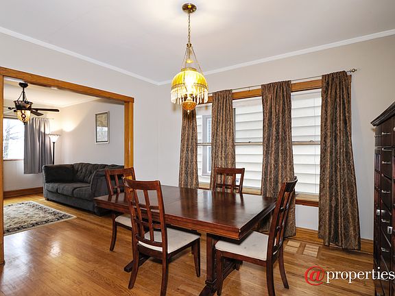 Living Room / Dining Room