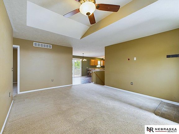 4th image of 2408 NW 44th St