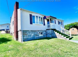 114 Garnett Dr, Dunbar, WV 25064