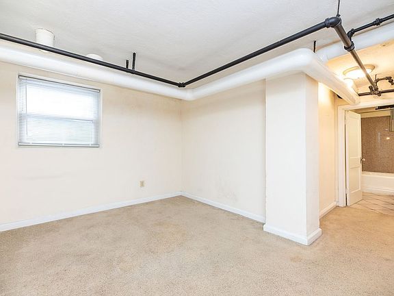 3rd image of 2802 Digby Ave #9