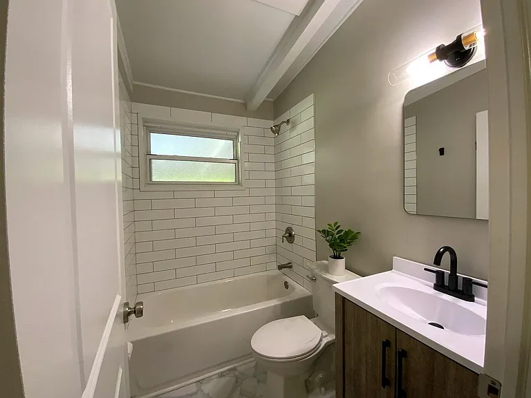 2509 Bristol Rd — Photo 9