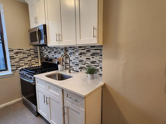 4th image of 854 W 181st Street #5G